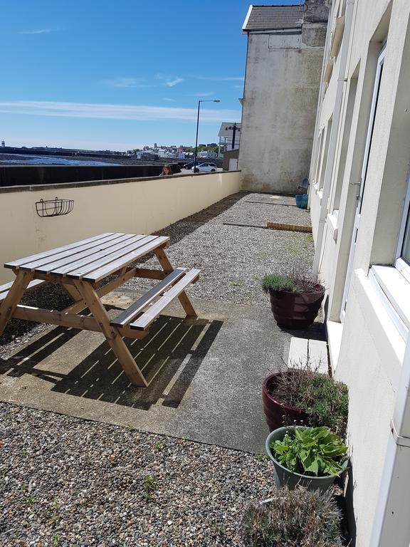 1 Derby Court Castletown Apartment Exterior photo